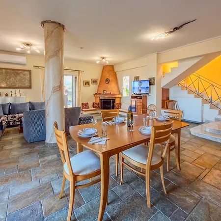Vila Nimfi For 8 With Pool And Maginificent Sea View Galatakion